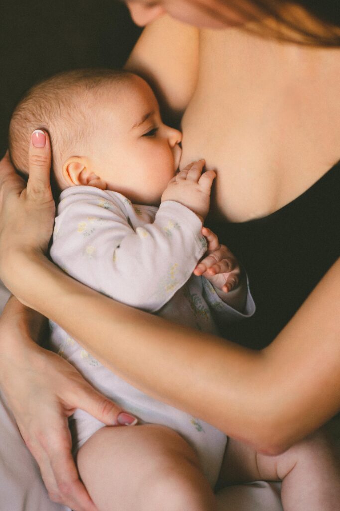 grossesse allaitement diversification accouchement hormone mal au sein grossese enceinte ardeche gard drome poids diabete bébé biberon péridurale douleur intense pleur fatigue repos fatigué peur